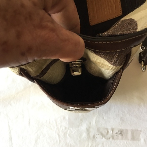 Coach Signature Tonal Gallery Tote Shoulder Bag - Picture 9 of 10